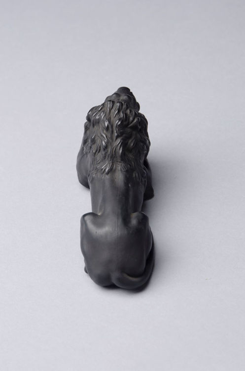 Picture of Lion in Black Basalt