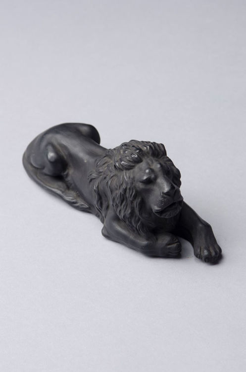 Picture of Lion in Black Basalt