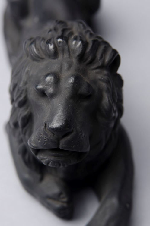 Picture of Lion in Black Basalt