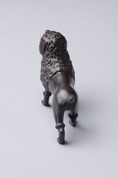 Picture of Poodle in Black Basalt