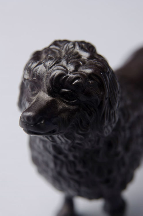 Picture of Poodle in Black Basalt