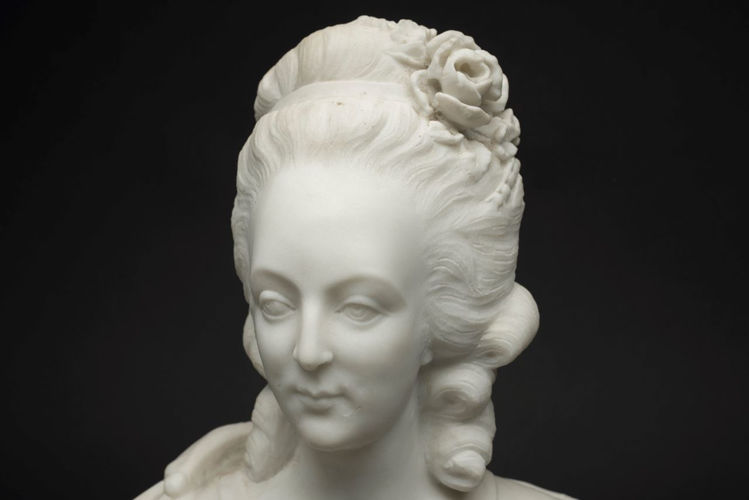 Picture of Bisque Bust of Elegant Woman