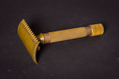 Picture of Monumental Window Display Safety Razor