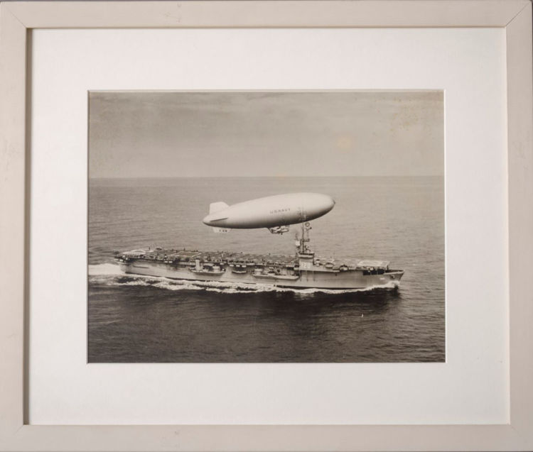 Picture of Ship and Zeppelin - US Navy