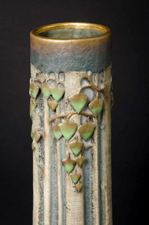 Picture of Arrow Leaf Trees Vase