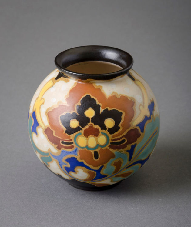 Picture of Small Regina Vase