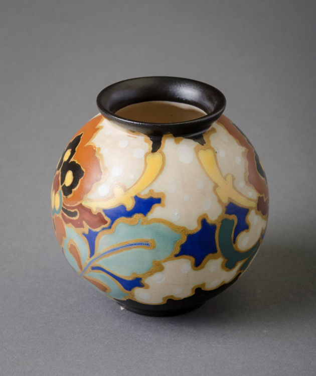 Picture of Small Regina Vase