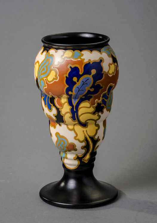 Picture of Medium Regina Vase