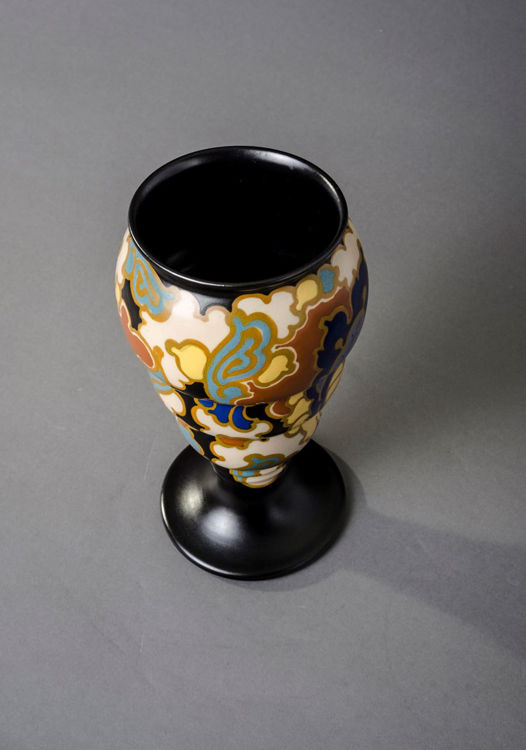 Picture of Medium Regina Vase