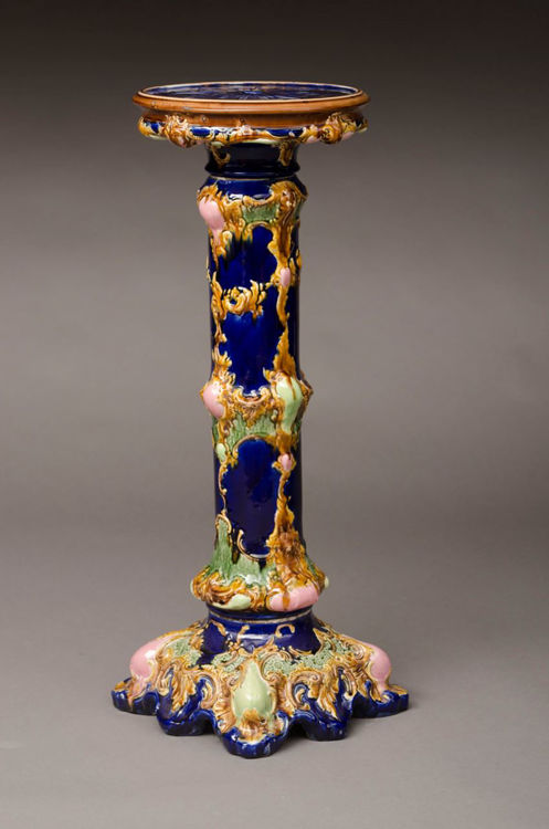 Picture of Majolica Pedestal