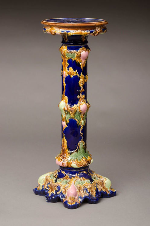 Picture of Majolica Pedestal