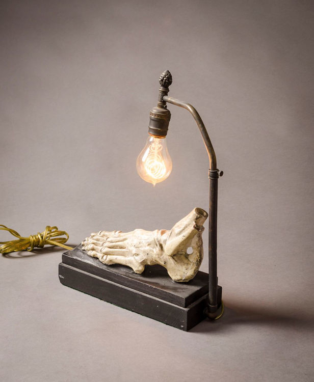 Picture of Lamp of Skeleton Foot