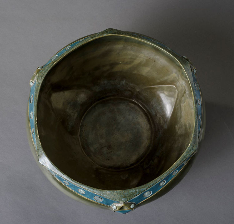 Picture of Large Green Bowl with Green Relief