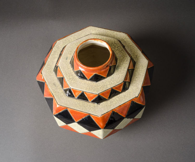 Picture of Octagonal Vessel