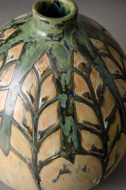 Picture of Foliage Patterned Vase