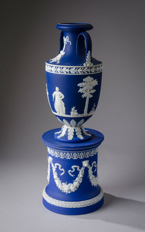 Picture of Dark Blue and White Dip Vase and Drum Base