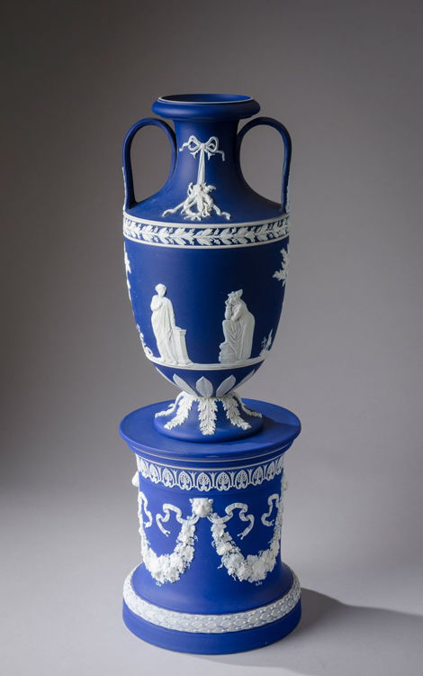 Picture of Dark Blue and White Dip Vase and Drum Base