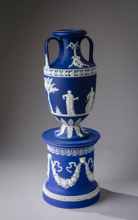 Picture of Dark Blue and White Dip Vase and Drum Base